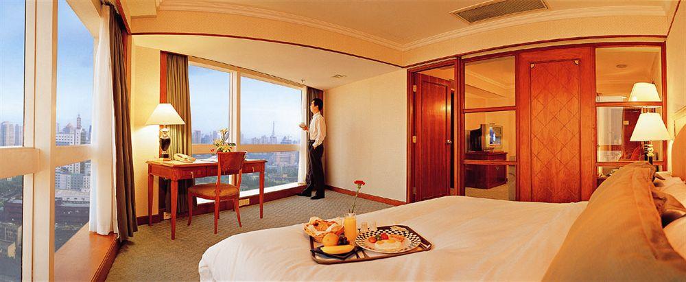 Crowne Plaza Nanjing Hotels & Suites Номер фото