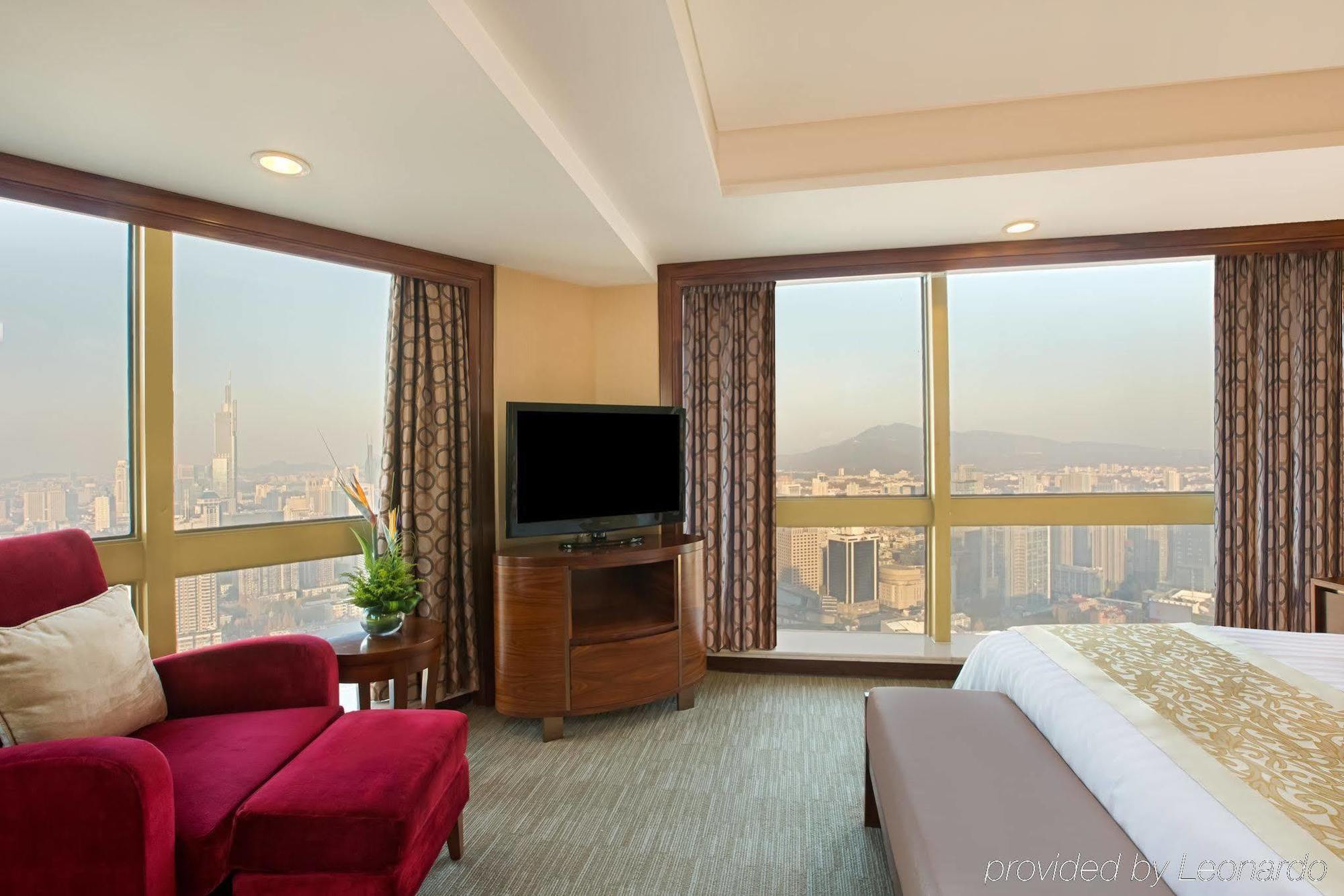 Crowne Plaza Nanjing Hotels & Suites Экстерьер фото