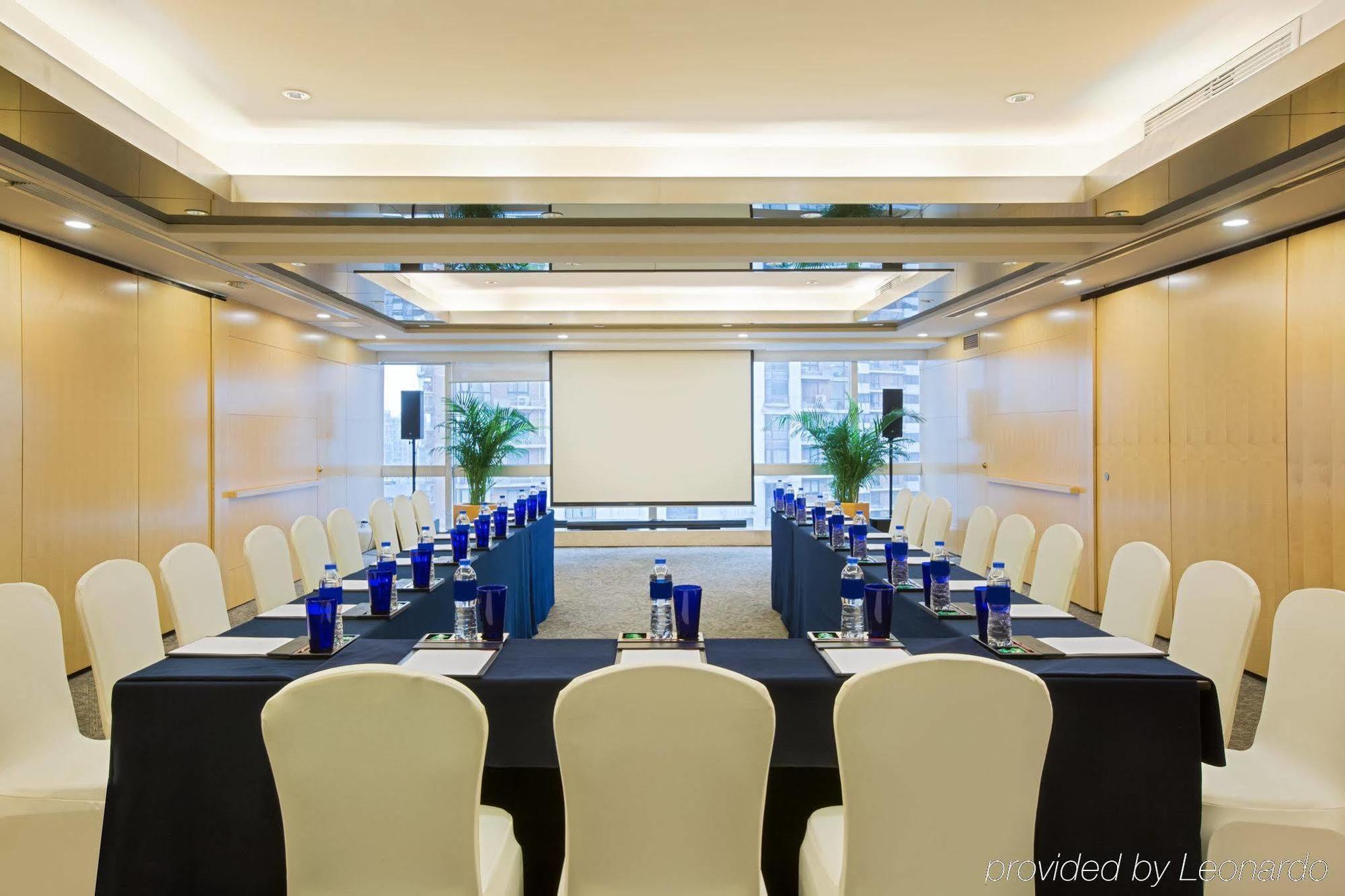 Crowne Plaza Nanjing Hotels & Suites Экстерьер фото
