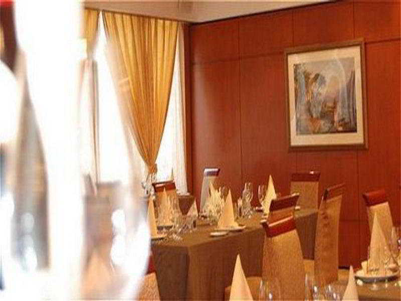 Crowne Plaza Nanjing Hotels & Suites Экстерьер фото