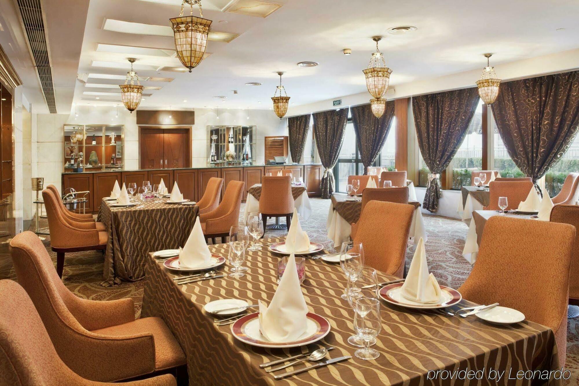 Crowne Plaza Nanjing Hotels & Suites Ресторан фото
